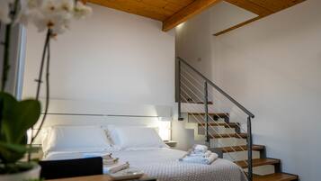 Desk, laptop workspace, cots/infant beds, free WiFi