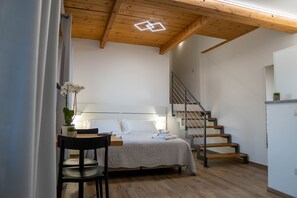 Desk, laptop workspace, cots/infant beds, free WiFi - Residence Le Palme (Torrazza Piemonte)