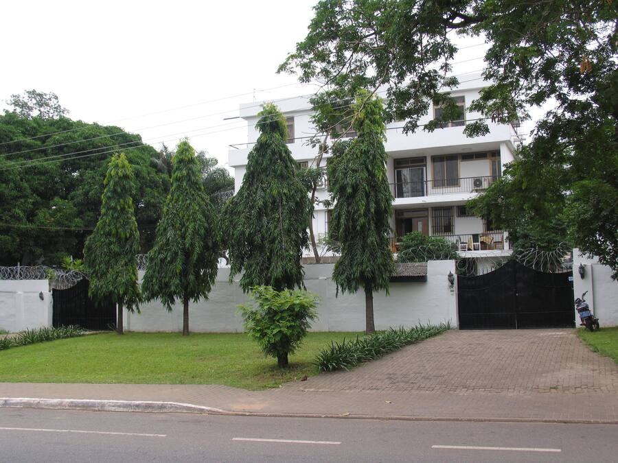 Fachada da propriedade