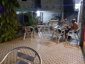 Breakfast, lunch, dinner served; local and international cuisine 