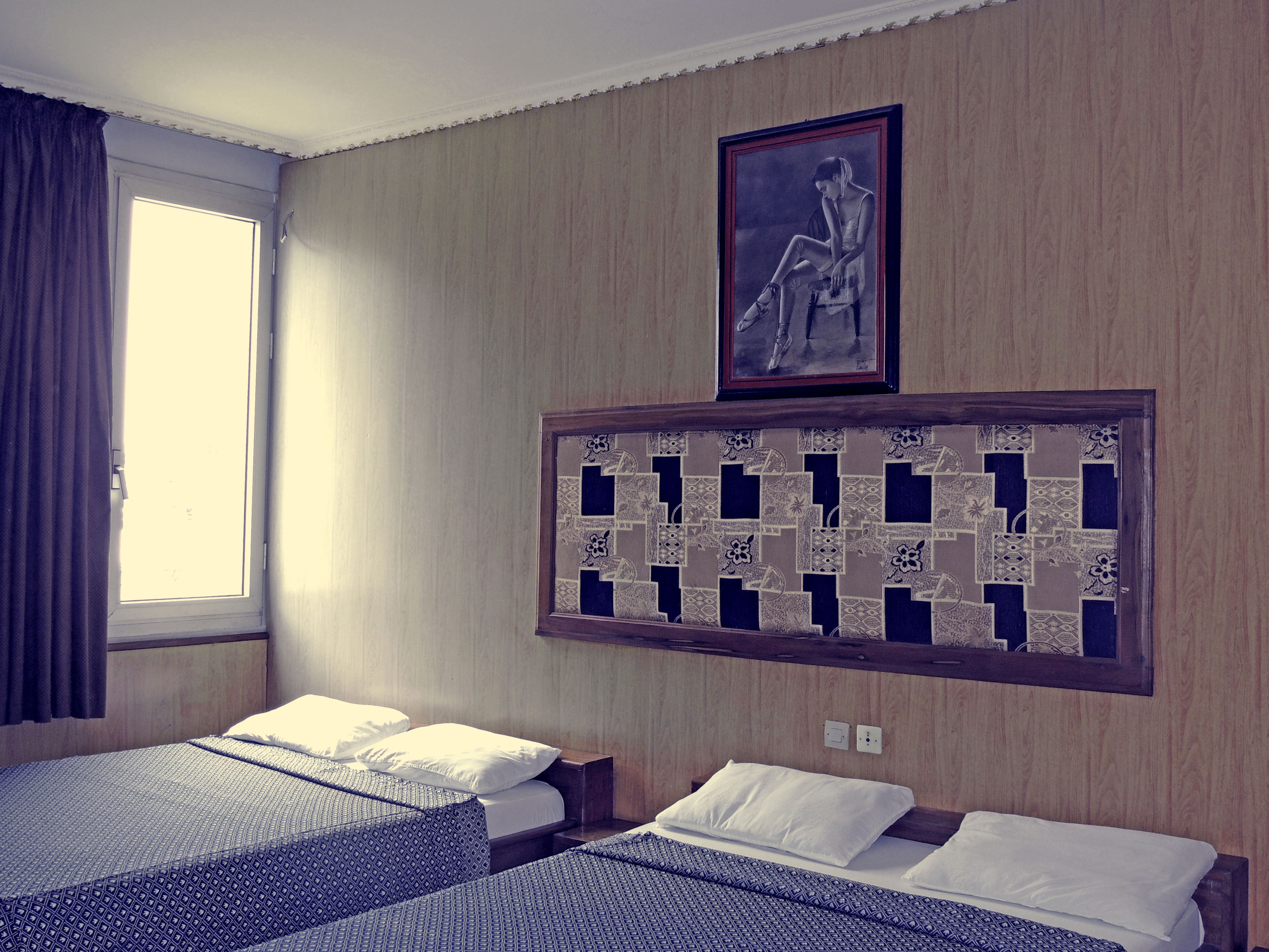 economy room | desk, blackout curtains, free wifi