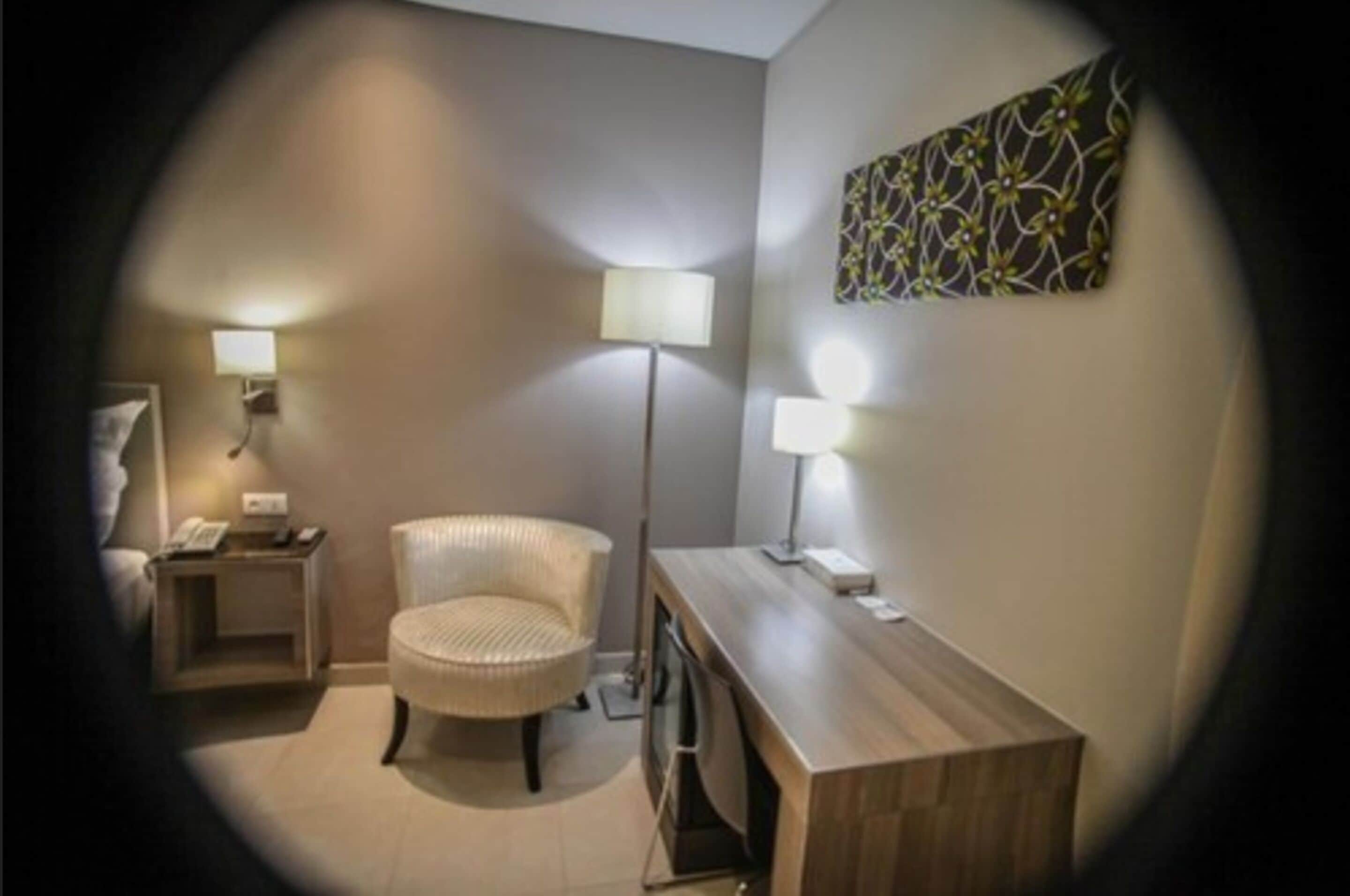 1 bedroom, premium bedding, free minibar items, in-room safe