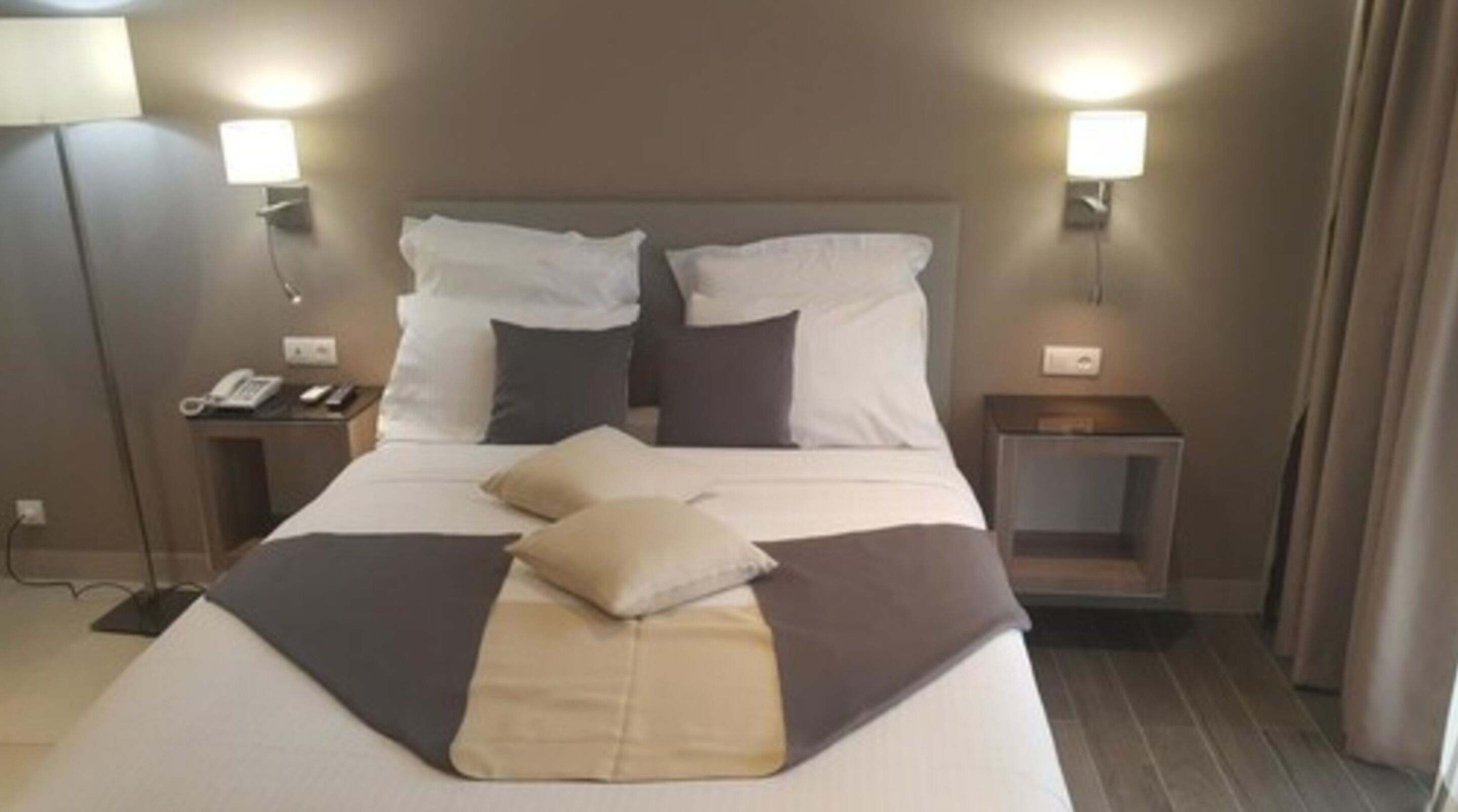 1 bedroom, premium bedding, free minibar items, in-room safe