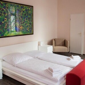 Free cribs/infant beds, rollaway beds, free WiFi - Boardinghouse Vegesack (Bremen)