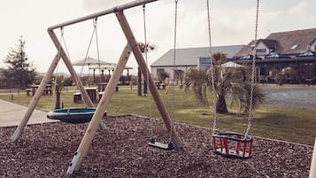 Children’s play area – outdoor
