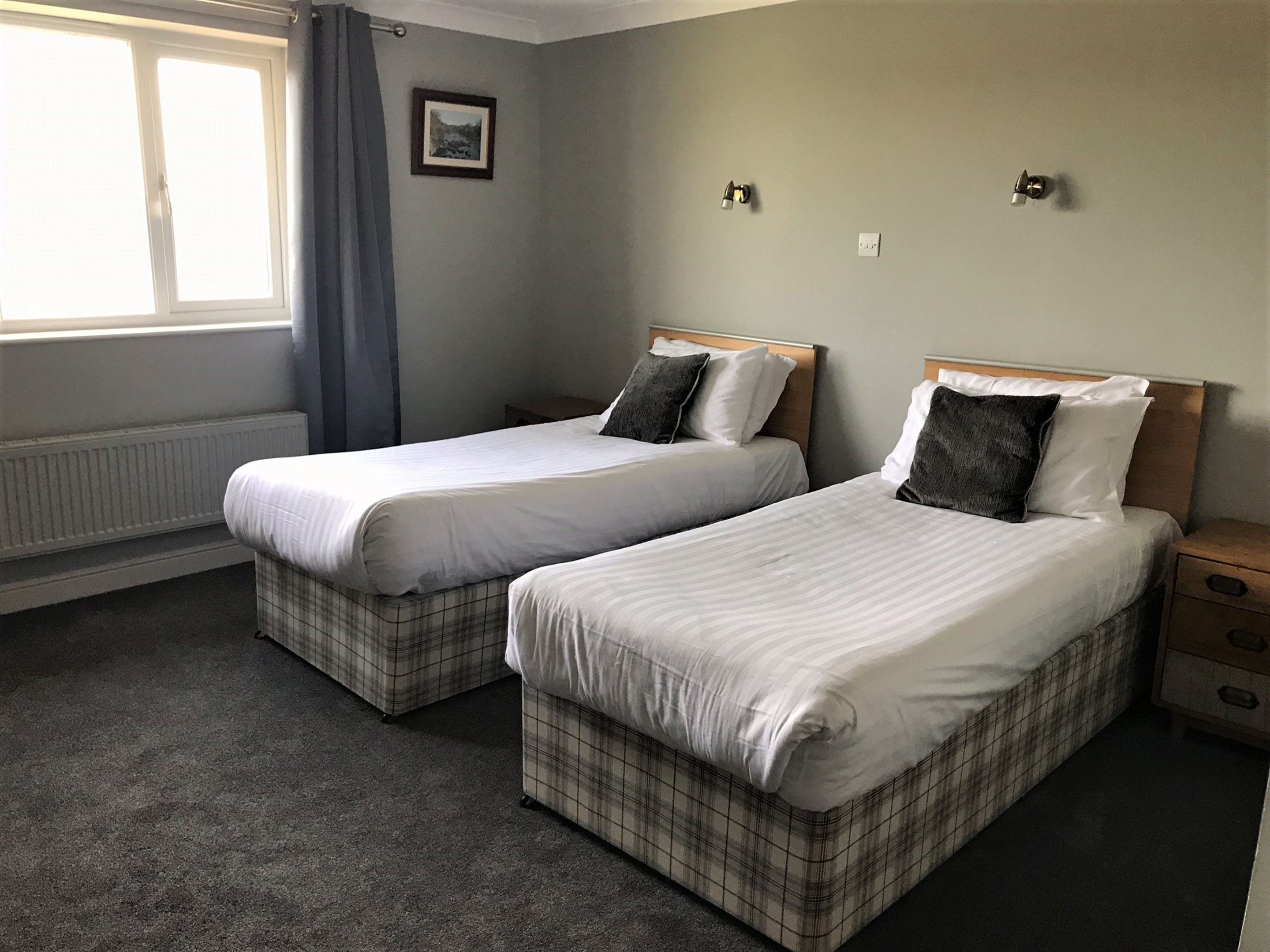 classic twin room, 2 single beds | 1 bedroom, premium bedding, desk, iron/ironing board
