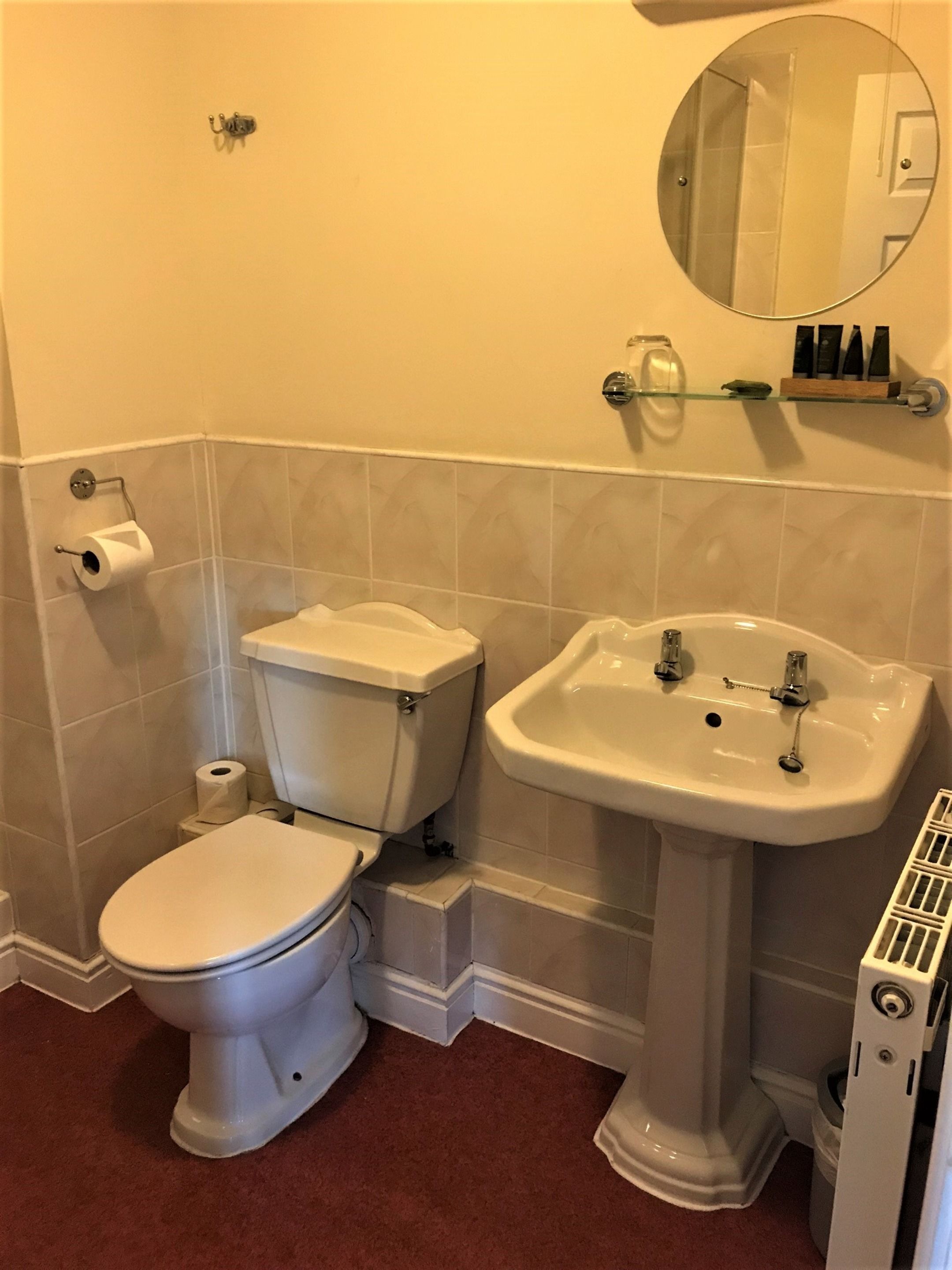 deep-soaking bathtub, free toiletries, hair dryer, towels