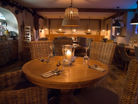 Desayuno inglés diario (GBP 11.95 por persona)