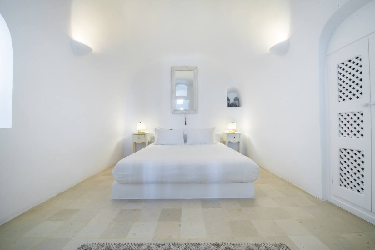 Suite, privat bad, sjøutsikt (Anemi Lovers House) | Sengetøy av topp kvalitet, dundyner og memory foam-senger
