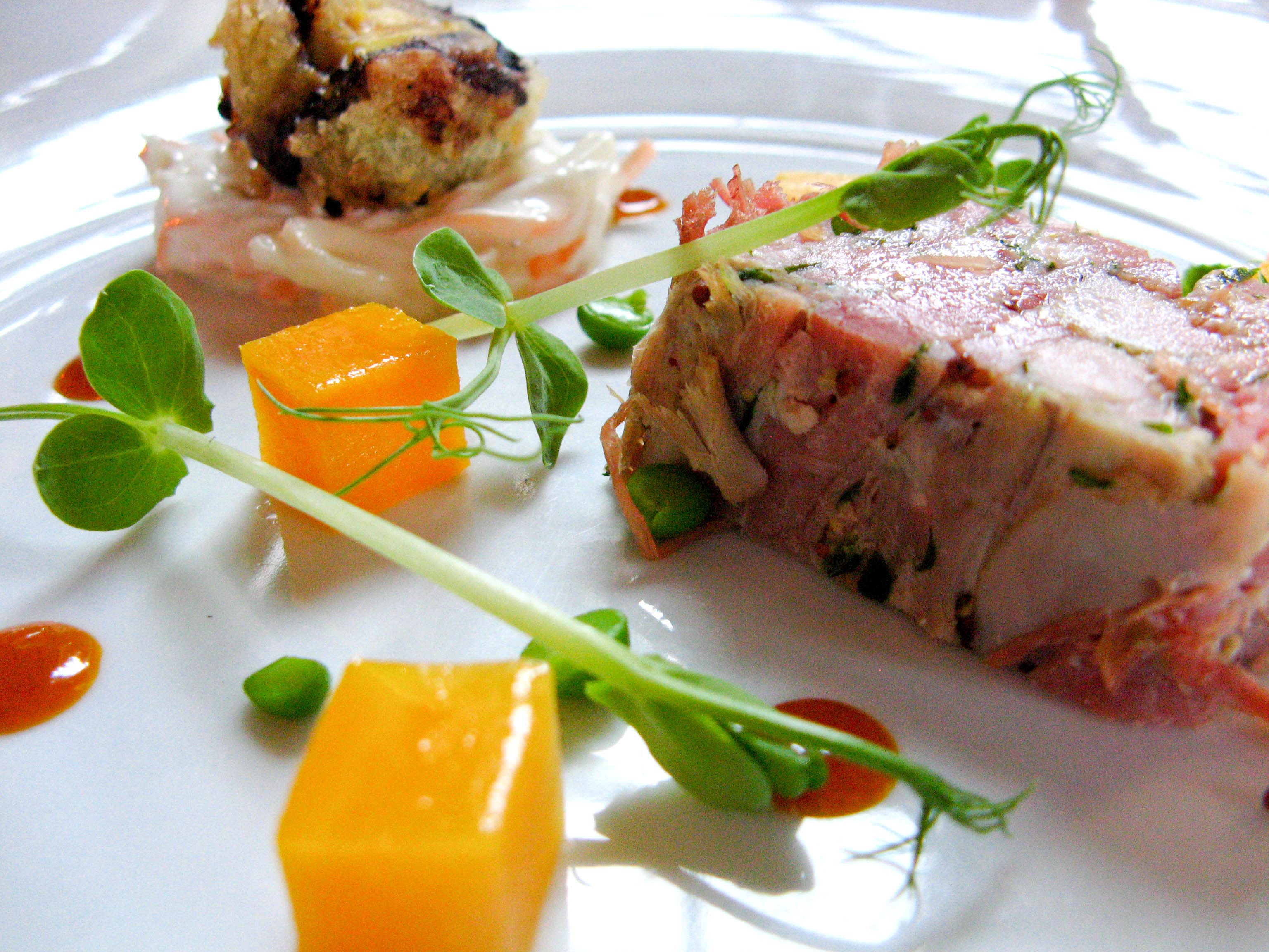 breakfast, lunch, dinner served; british cuisine