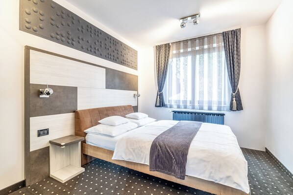 豪 華公寓客房 | 房內夾萬、書桌、遮光窗簾/窗簾、隔音