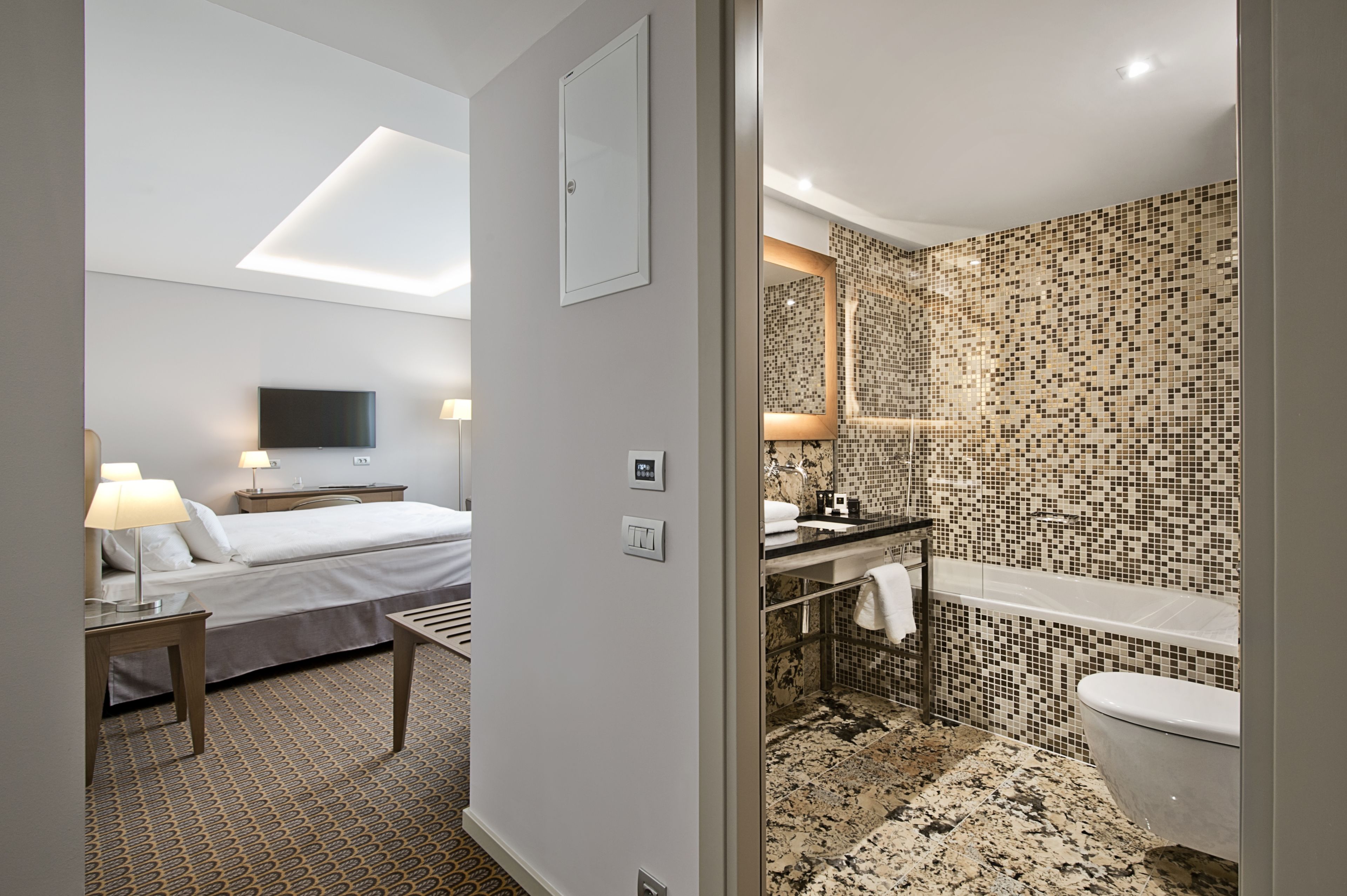 executive 2 bedrooms suite | 1 bedroom, premium bedding, down duvets, minibar