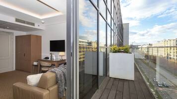 Phòng đôi hoặc 2 giường đơn Executive, ban công (with Sofa Bed) | Ban công