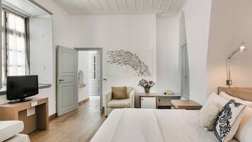Suite, Terrace | In-room safe, free WiFi, bed sheets