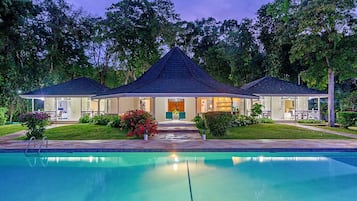 Front of property - evening/night