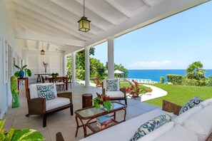 Perhehuvila | Terassi/patio