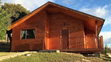 Bangalô família, várias camas | Terraço/pátio