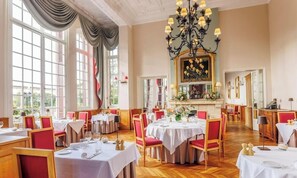 Dining - Chateau de la Tour (Gouvieux)
