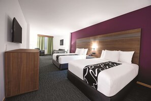 Egyptian cotton sheets, premium bedding, down duvets, pillow-top beds - La Quinta by Wyndham San José Chiapa Puebla (San Jose Chiapa)