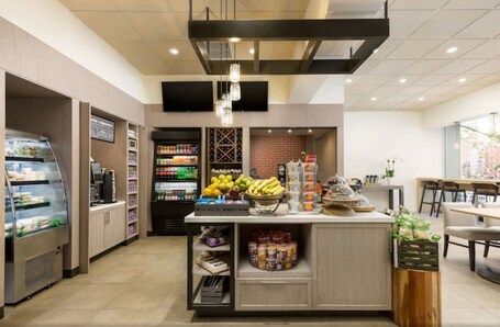 Hilton Garden Inn New York Times Square South - Image 25