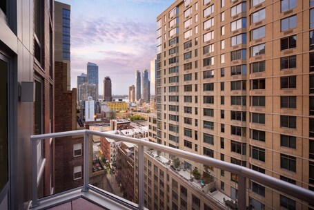 Hilton Garden Inn New York Times Square South - Image 17