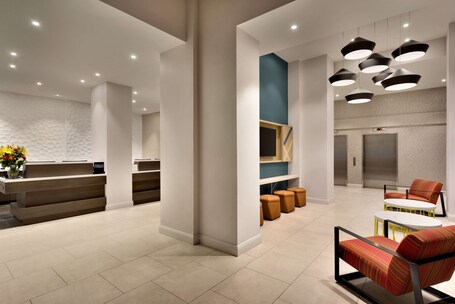 Hilton Garden Inn New York Times Square South - Image 6