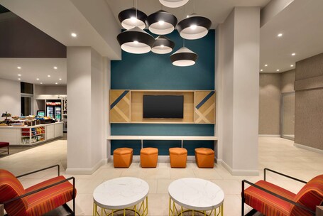 Hilton Garden Inn New York Times Square South - Image 33