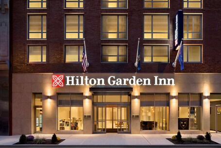 Hilton Garden Inn New York Times Square South - Image 3