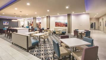 Tägliches inbegriffenes Frühstücksbuffet