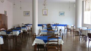 Free daily full breakfast