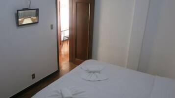 Frigobar, ferros/tábuas de passar roupa, Wi-Fi de cortesia