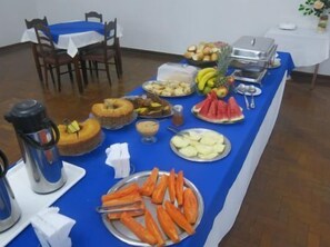 Free daily full breakfast - Hotel Jau (Jau)