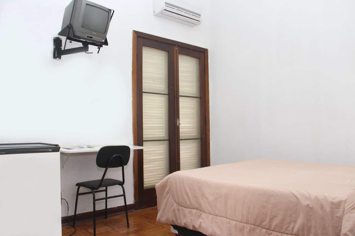 Habitación estándar con 1 cama doble o 2 individuales | Minibar, tabla de planchar con plancha, wifi gratis