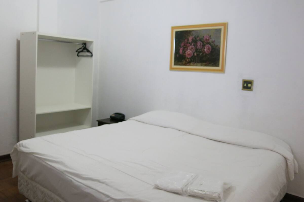 Suite | Minibar, tabla de planchar con plancha, wifi gratis