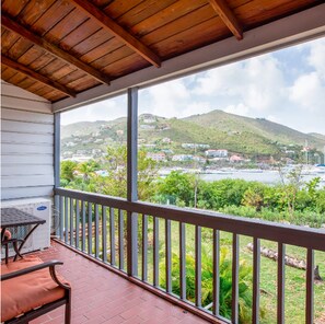 Appartamento Superior, 2 camere da letto, vista giardino | Balcone