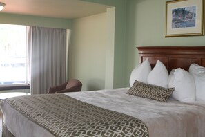 1 bedroom, in-room safe, individually decorated, individually furnished