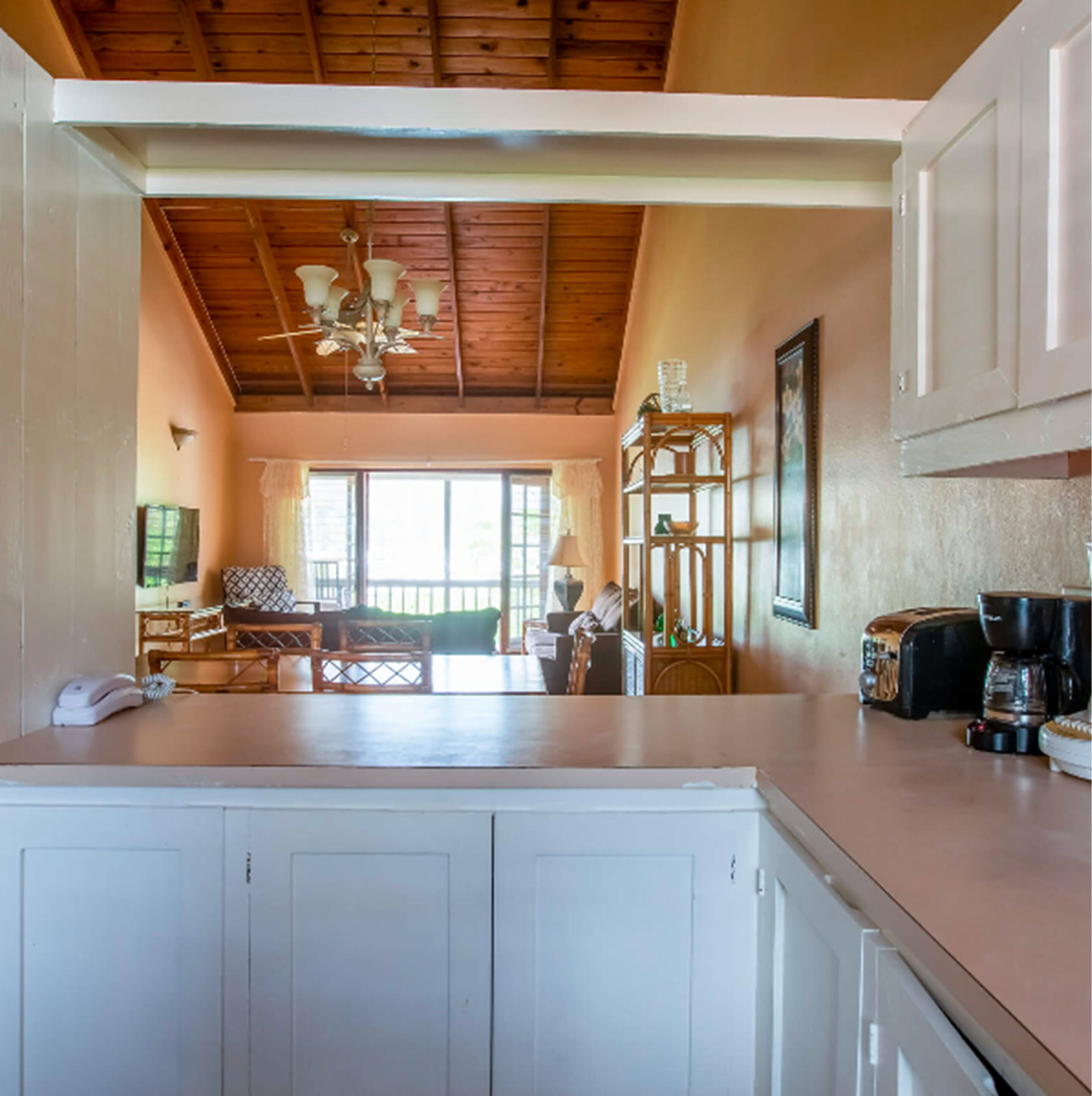 Bloc d'apartaments superior, 2 dormitoris, vistes al jardí | Cuina privada | Frigorífic petit i cafetera i tetera 