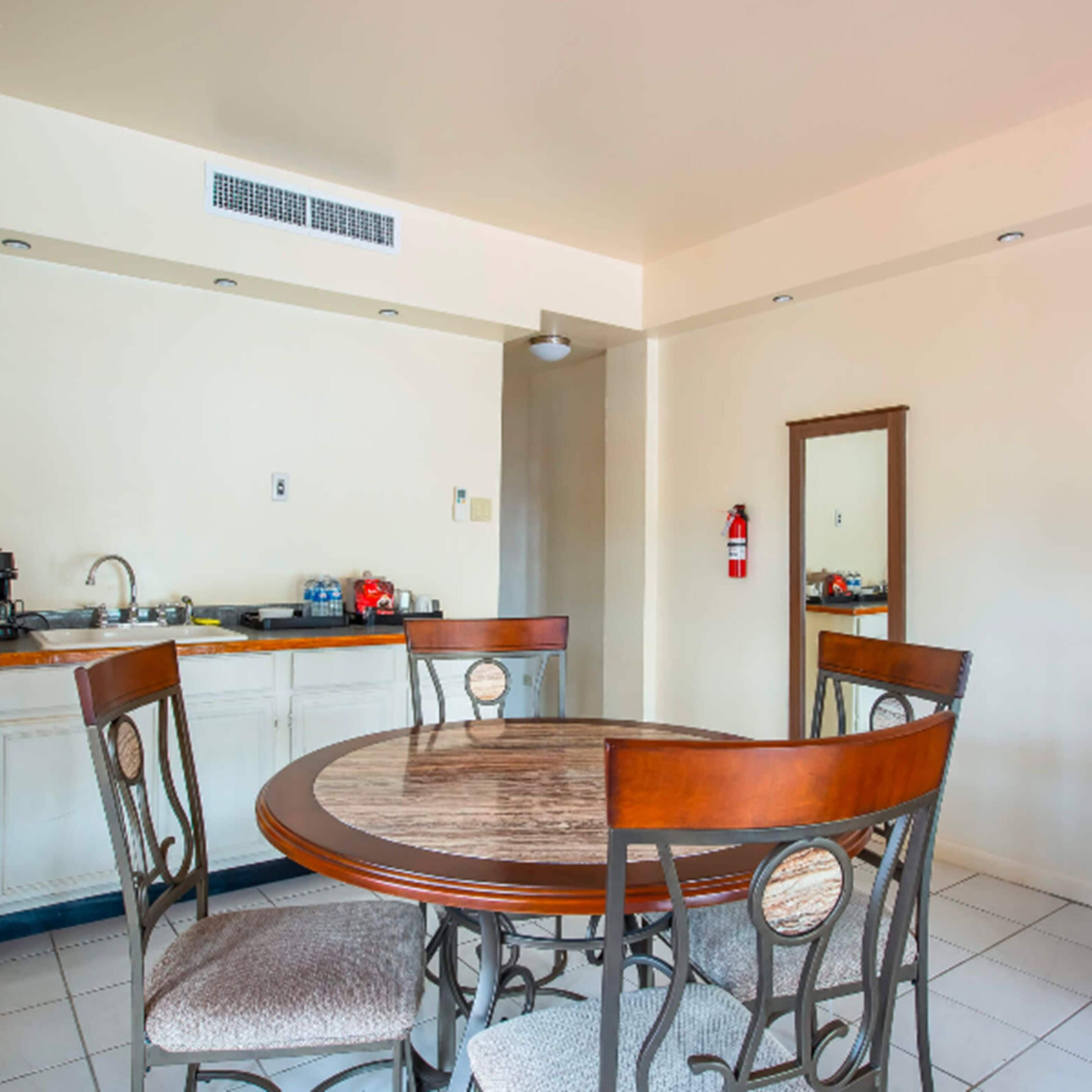 executive suite, 1 king bed, sea facing | living area | flat-screen tv