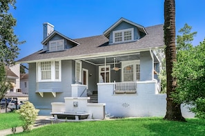 Kiến trúc tòa nhà