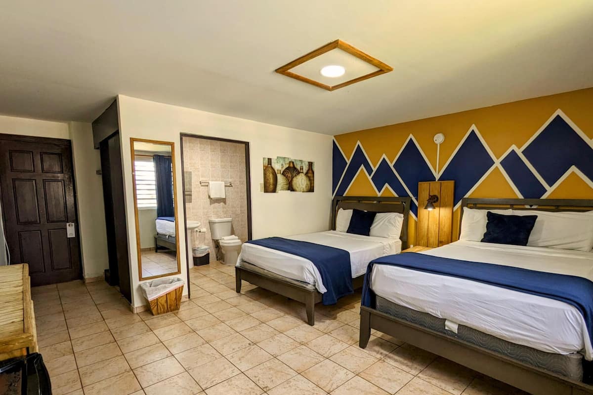 basic quadruple room, balcony | 1 bedroom, desk, iron/ironing board, free wifi