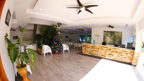 Unclassified image, 4 of 45, button - South Beach Hotel (Paraiso)