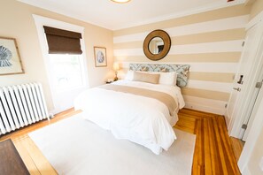 高級寢具、房內夾萬、獨特設計、獨特裝修