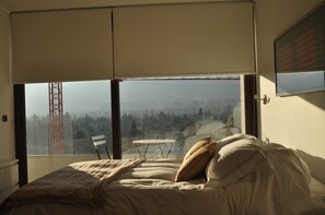 1 bedroom, iron/ironing board, free cots/infant beds, free WiFi - Tricapitals Callao (Santiago)