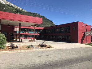 Front of property - Triangle Motel (Silverton)