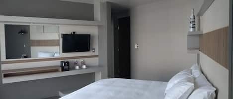 Standard Room 1 King Bed or 2 Double Beds (subject to availability) | In-room safe, iron/ironing board, free WiFi, bed sheets