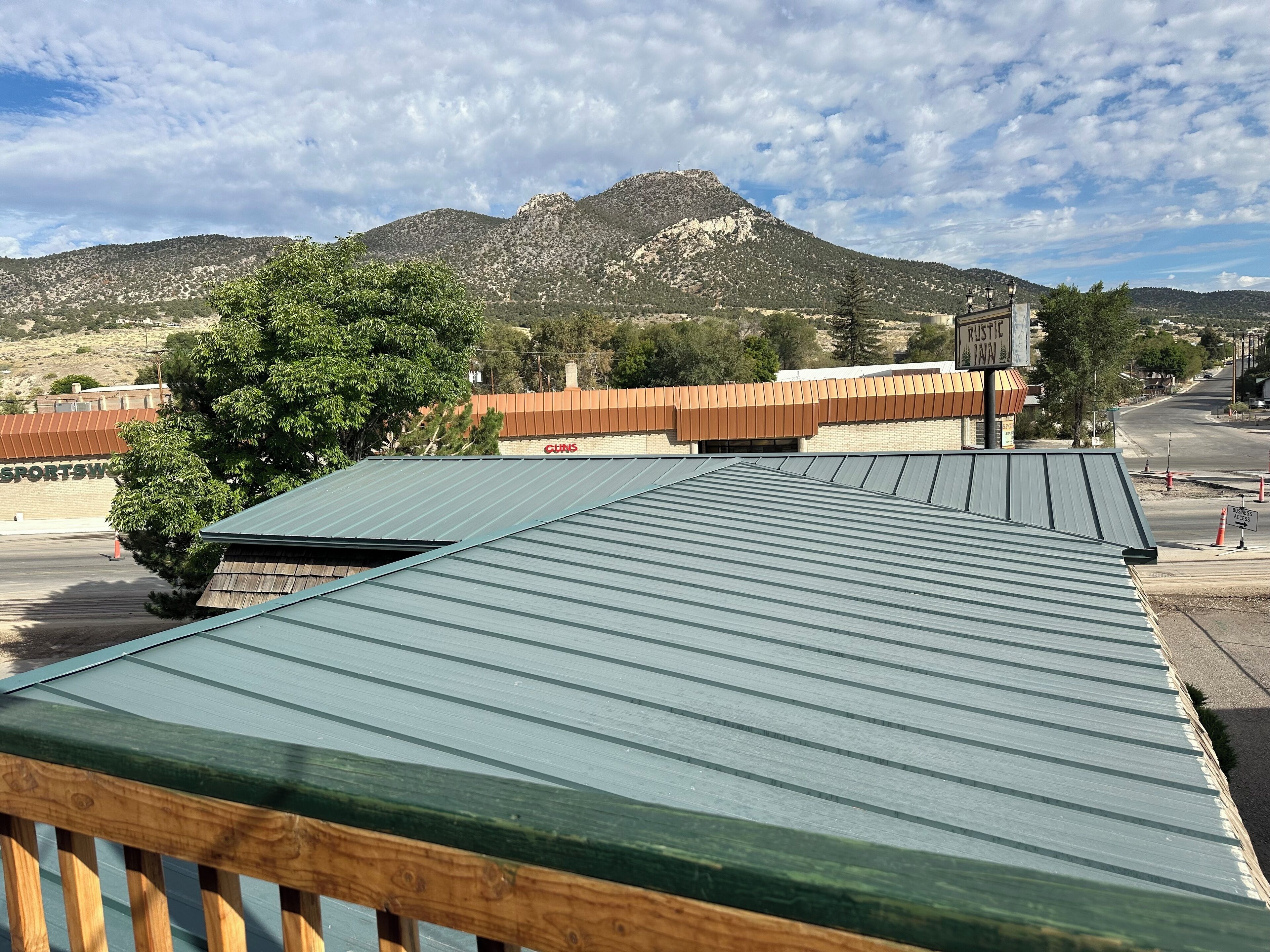 Honeymoon Suite, 1 King Bed, Balcony, Mountain View | Terrace/patio