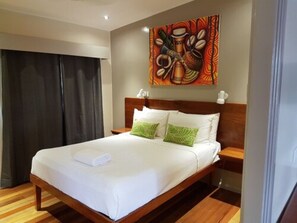 Apartment, 1 Bedroom, Non Smoking | Desk, soundproofing, free WiFi, bed sheets - Masurina Lodge (Alotau)