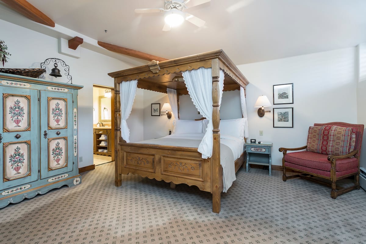 Suite, 1 slaapkamer (Inn) | 3 slaapkamers, luxe beddengoed, donzen dekbedden, pillowtop-bedden