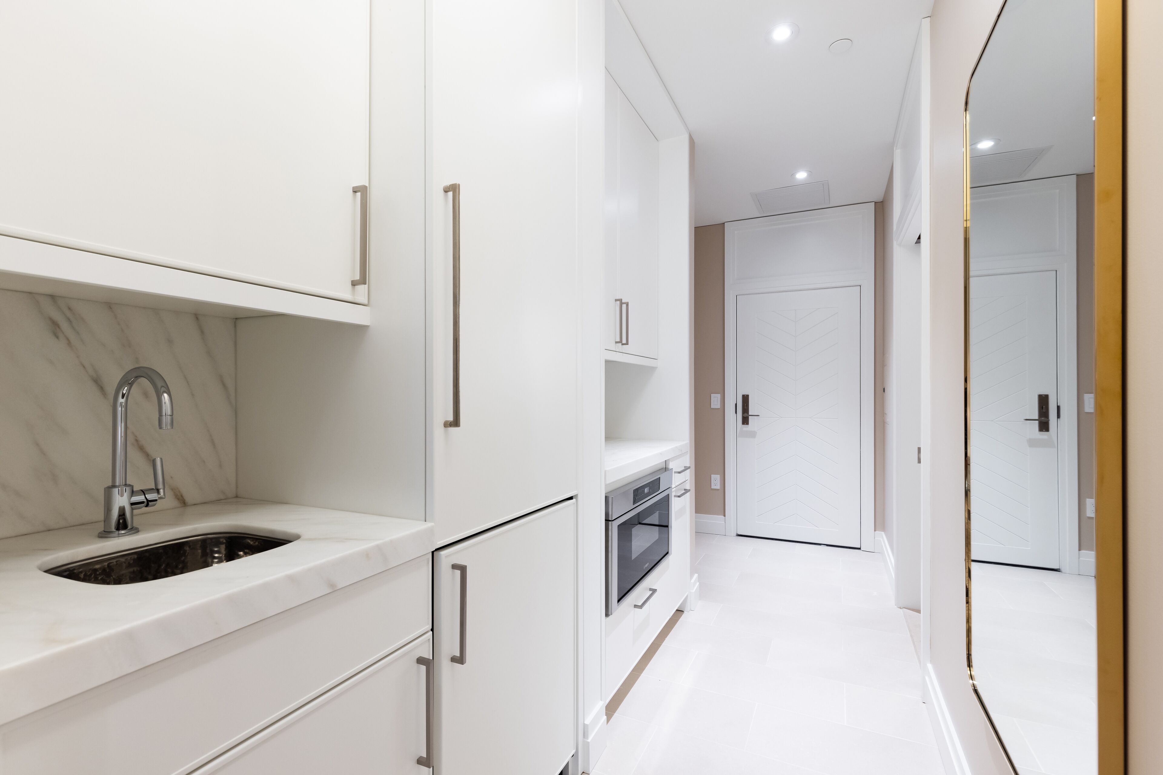 studio suite (goldener) | private kitchenette | fridge, microwave, espresso maker, coffee/tea maker