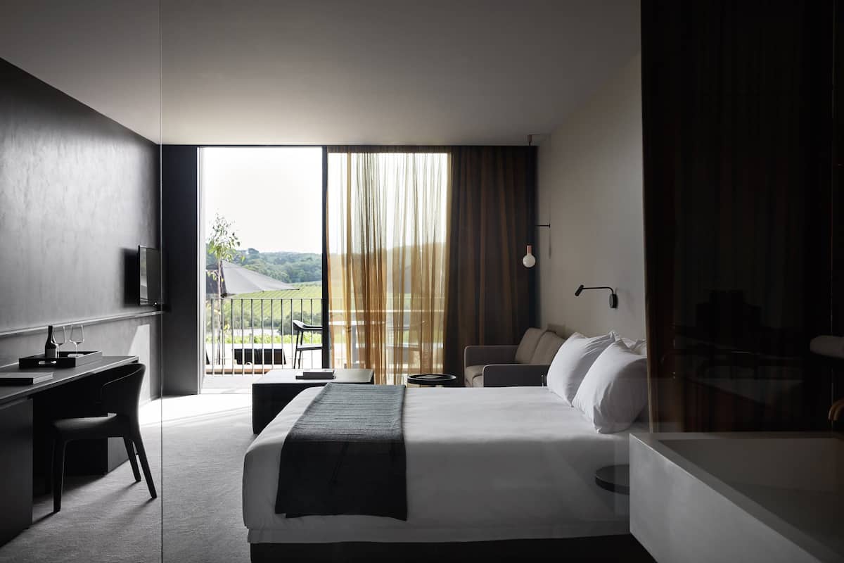 Chambre Luxe, 1 très grand lit, vue vignoble (Vineyard Room )